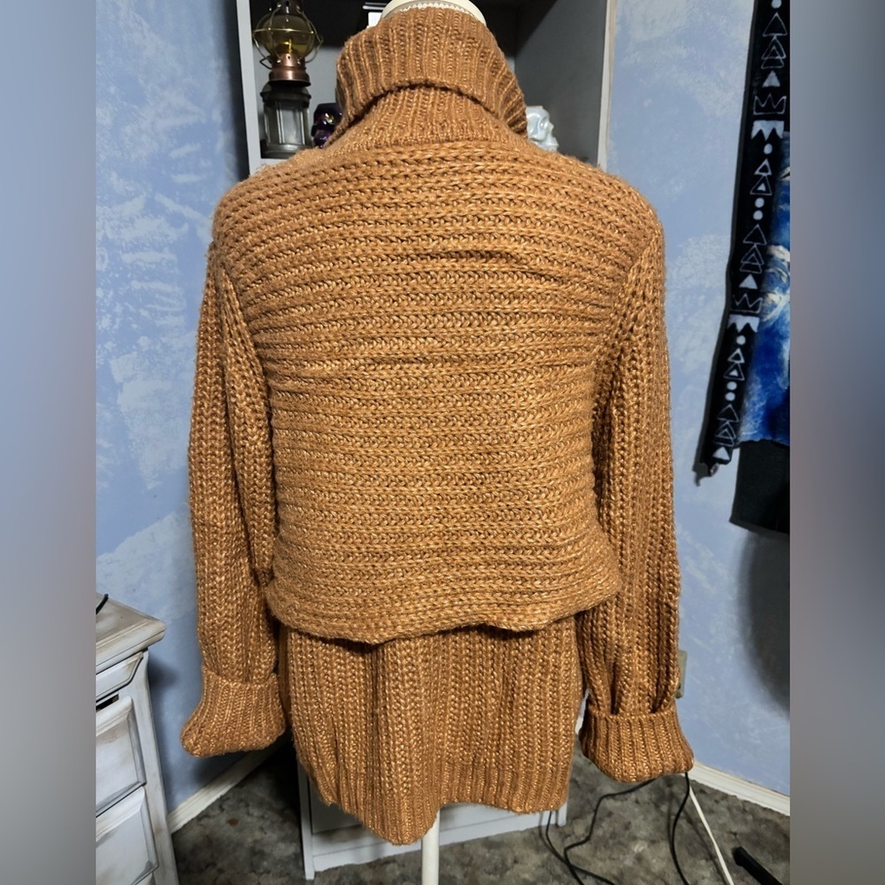Mason Camel turtle Neck Sweater knit designer large #cottage core #knit - Picture 11 of 14
